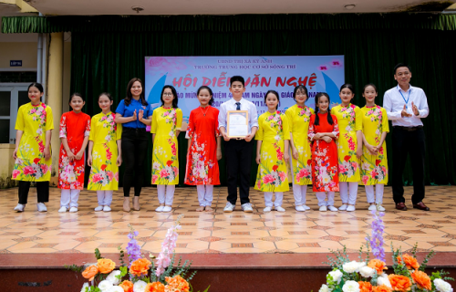 Trường THCS Sông Trí tổ chức Hội diễn văn nghệ chào mừng Kỷ niệm 40 năm ngày Nhà giáo Việt Nam 20/11