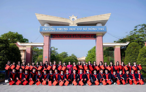 THCS Sông Trí: em Hoàng Nhật Minh Hiếu chinh phục top đầu hai trường THPT chuyên