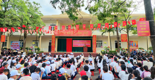 Trường THCS Sông Trí tổ chức tuyên truyền, phổ biến các quy định của pháp luật đầu năm học 2025 -...